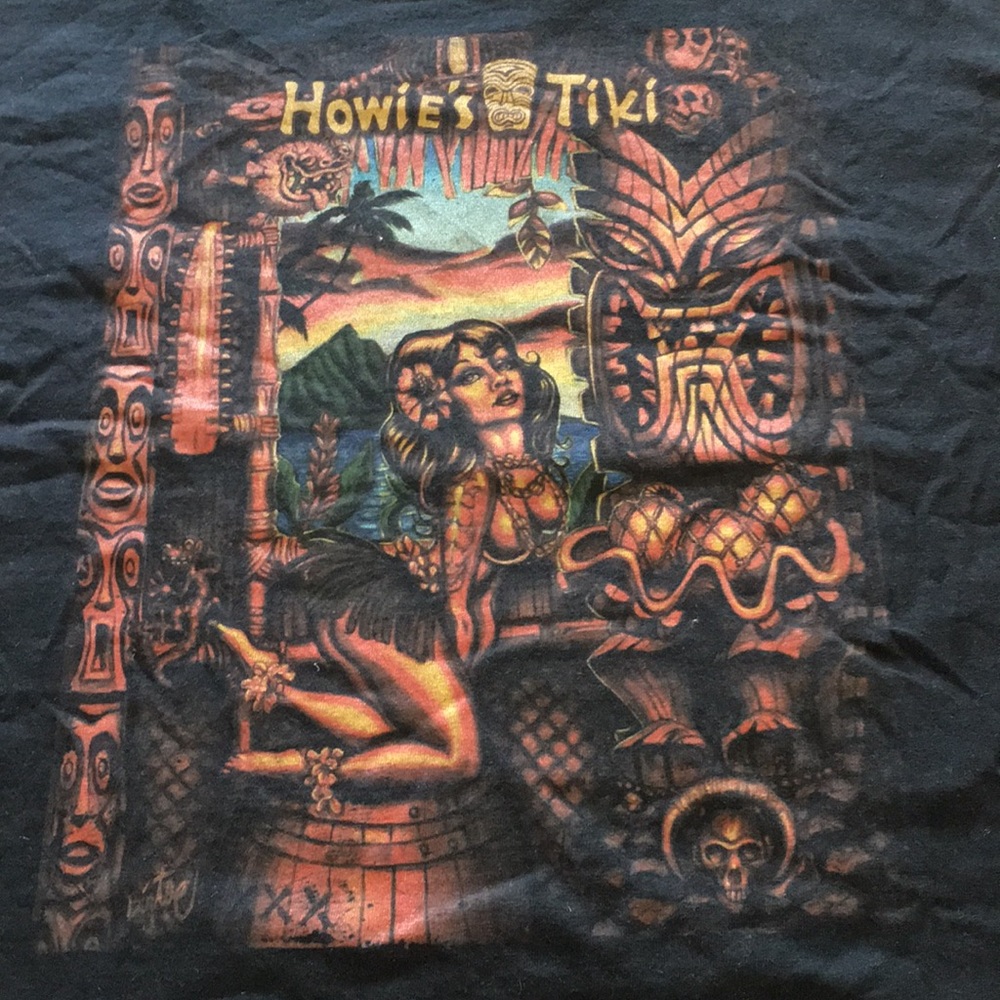 Howie’s Tiki T-Shirt Worn Once - Picture 2 of 6